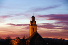 Immer ein besonderes Fest&#58; Abendstimmung über der Korbacher Kilianskirche