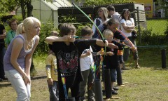 Spaß beim Bogenschießen - Sinnesfest Harbshausen 2009
