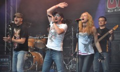 Mitreißende Rock-Musik beim Ederseefest an der Sperrmauer